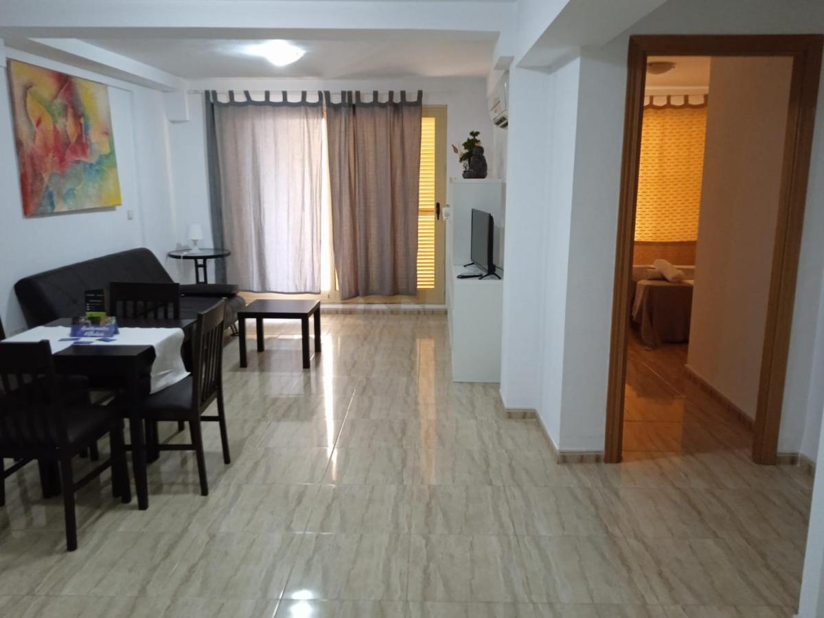 Puerta Del Sol Trm Only Adults Aparts Torremolinos Exterior foto
