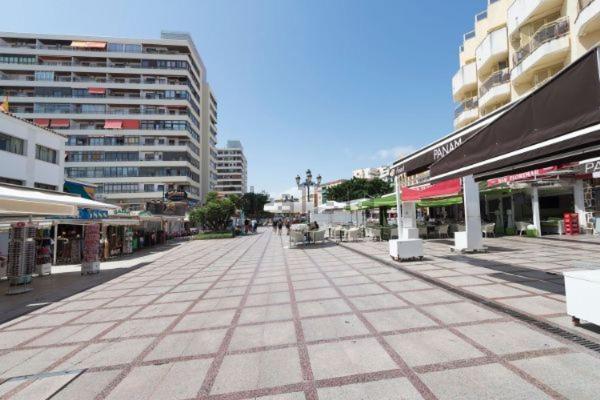 Puerta Del Sol Trm Only Adults Aparts Torremolinos Exterior foto